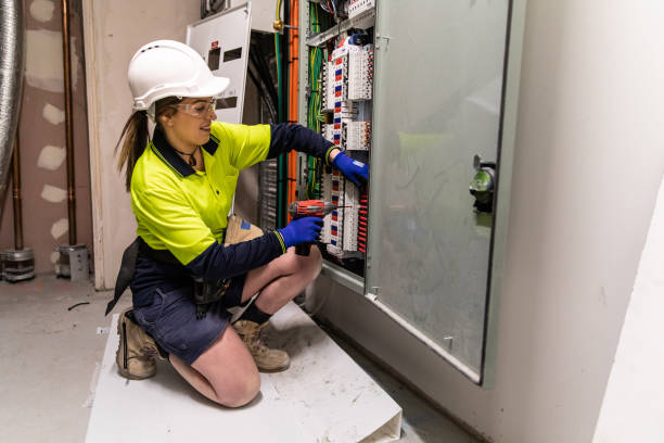 Best Licensed Electrician  in Savoy, IL